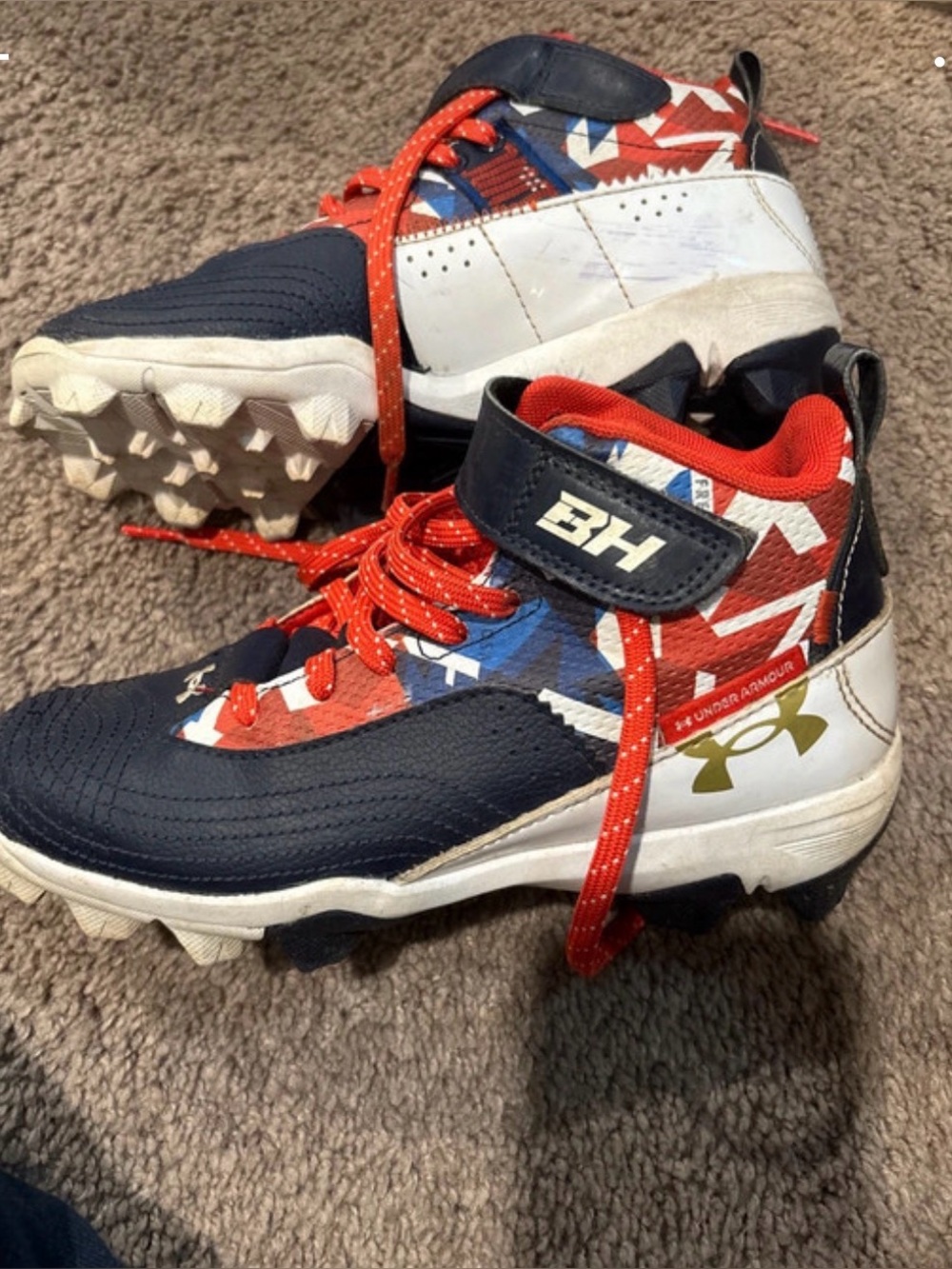 Under Armour Kids Navy Red White Athletic Cleats with BH Strap